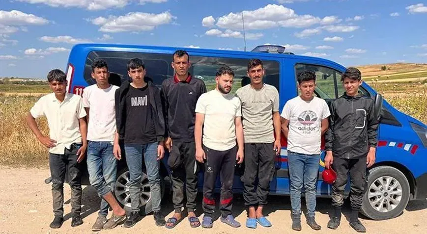 Edirne’de Kaçak Göçmen Operasyonu: 26 Yakalandı