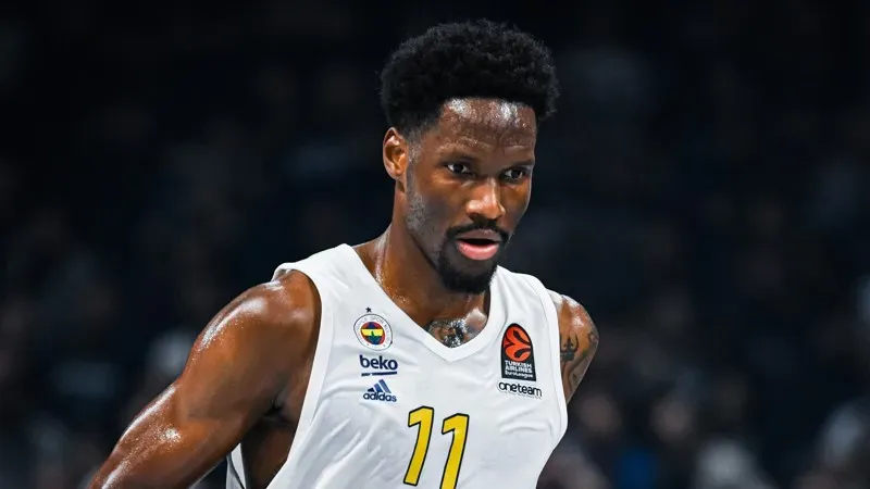 Nigel Hayes-Davis, Fenerbahçe Beko’dan Phoenix Suns’a Geçti