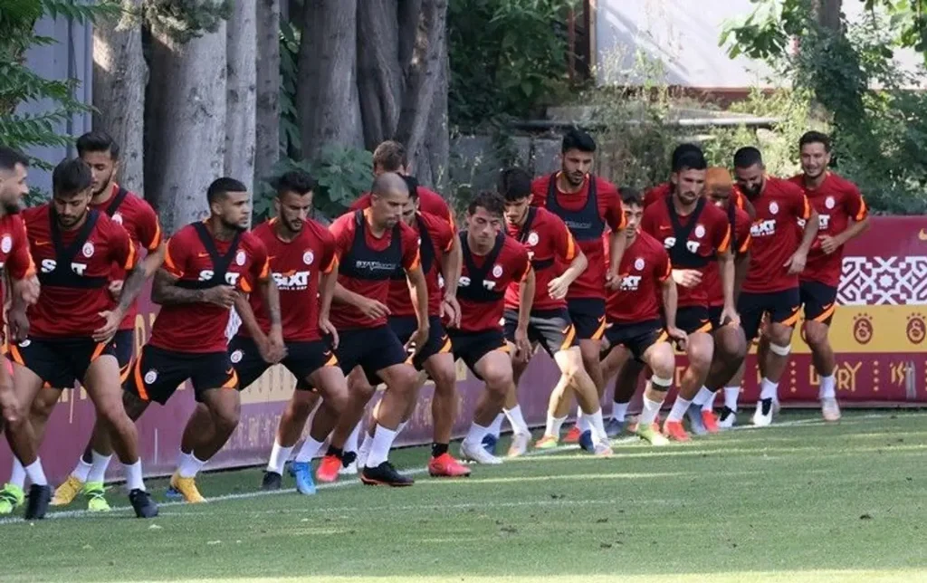 Galatasaray Antrenmanları: Yeni Sezon Hazırlıkları Başladı